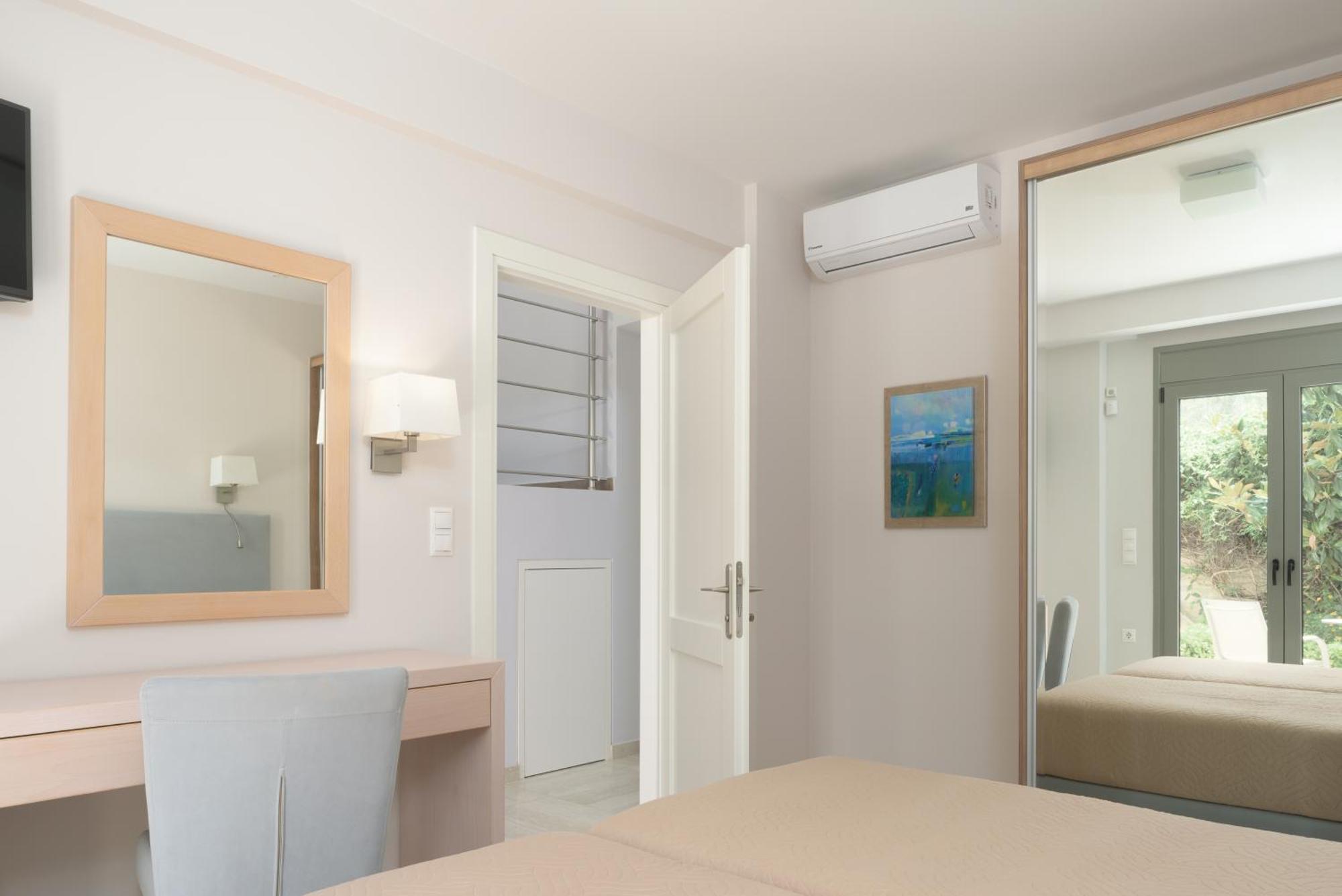 Eco Villa, A Perfect Escape Close To The Beach, By Thinkvilla Maroulas Exterior photo
