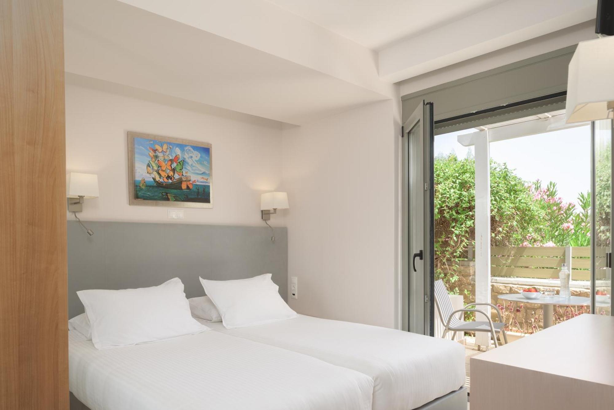 Eco Villa, A Perfect Escape Close To The Beach, By Thinkvilla Maroulas Exterior photo