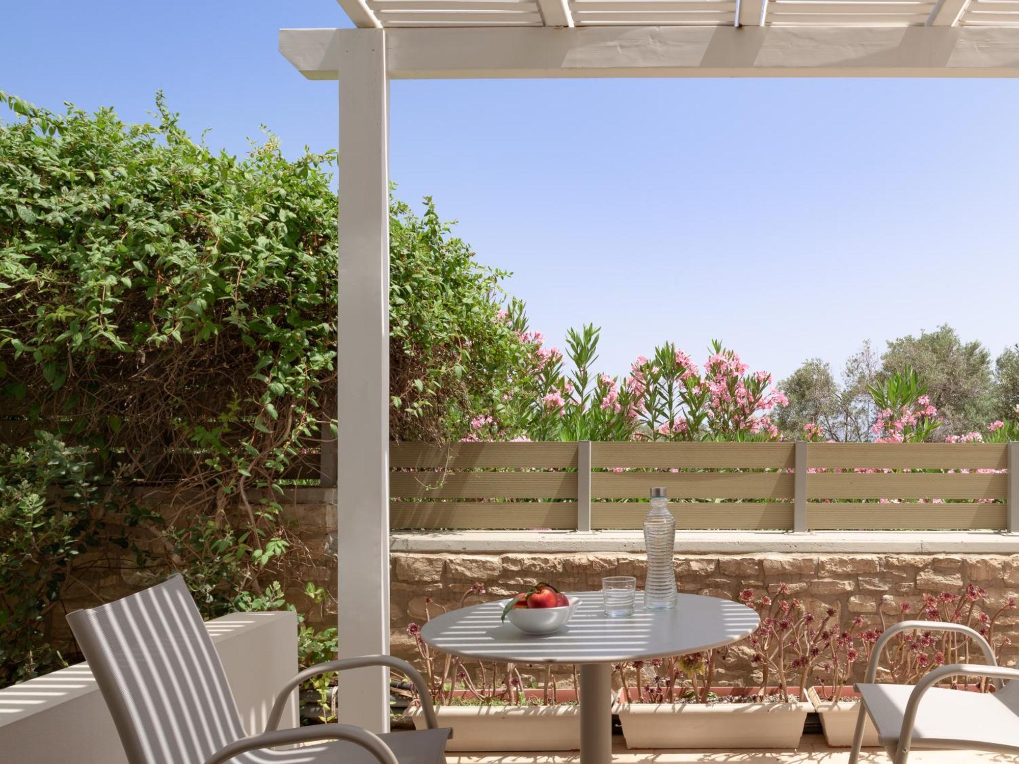 Eco Villa, A Perfect Escape Close To The Beach, By Thinkvilla Maroulas Exterior photo